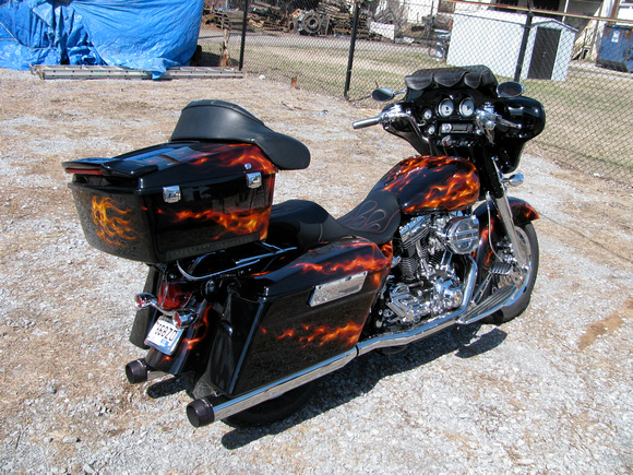 Anthony Weaver's 2001 H-D Classic 3/4 right rear
